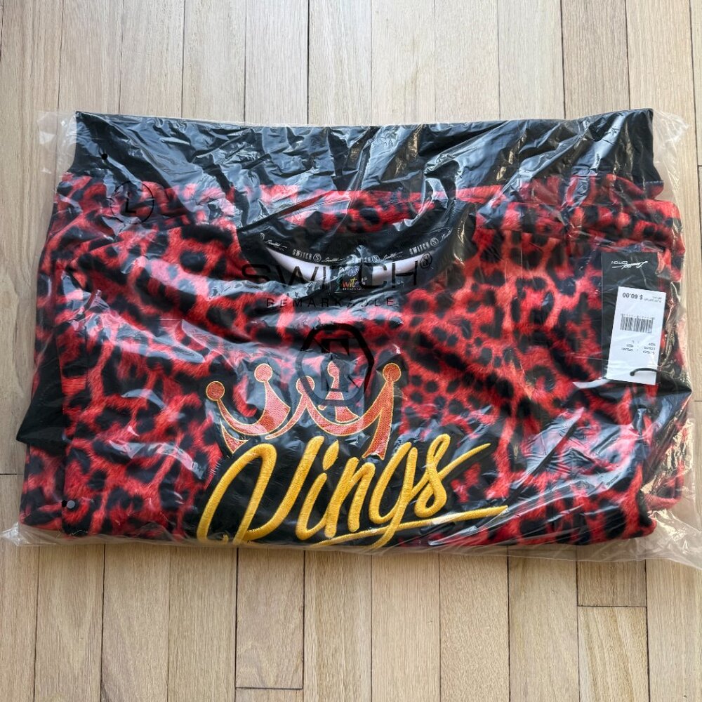 Switch Remarkable “LEOPARD CREWNECK" - Picture 2 of 2